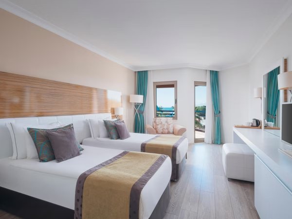Aqua Standart Deniz Manzaralı Oda