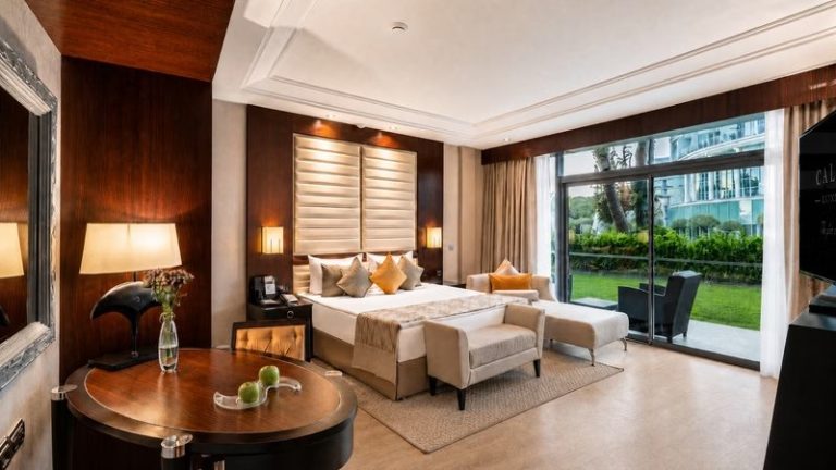 Corner Suite
