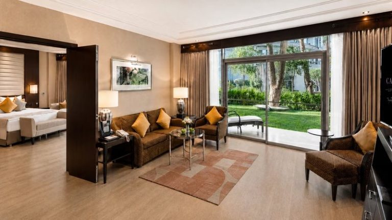 Corner Suite