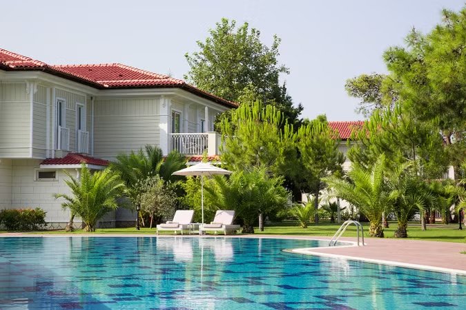 Havuzlu Deluxe Aile Odası