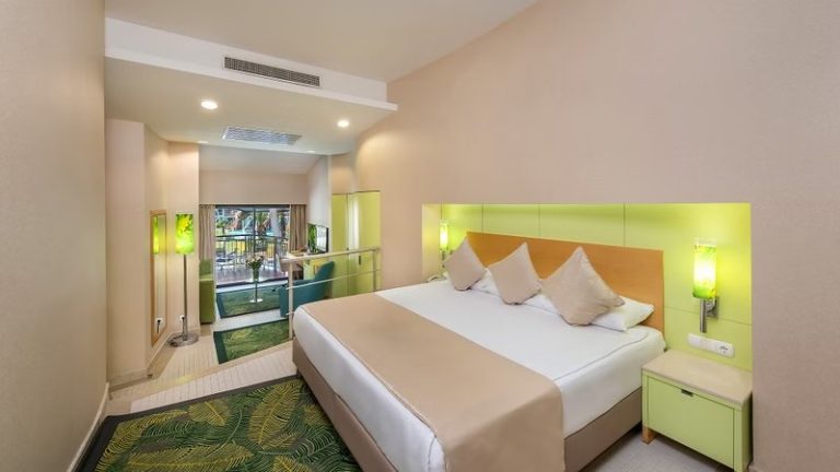 Junior Suite Havuz Manzaralı Anex Bina