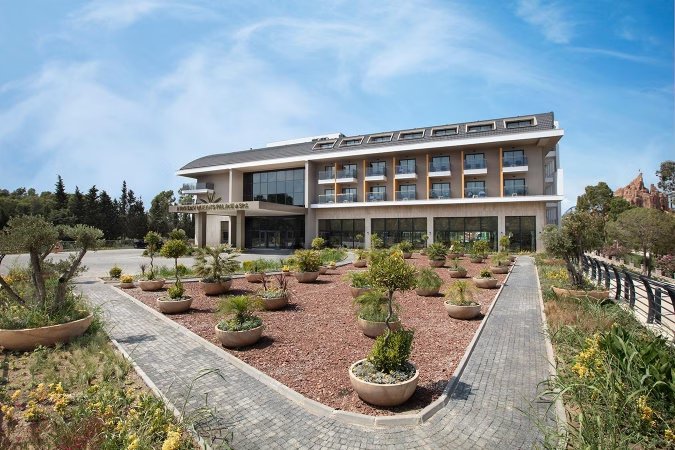 Standart Kara Manzaralı