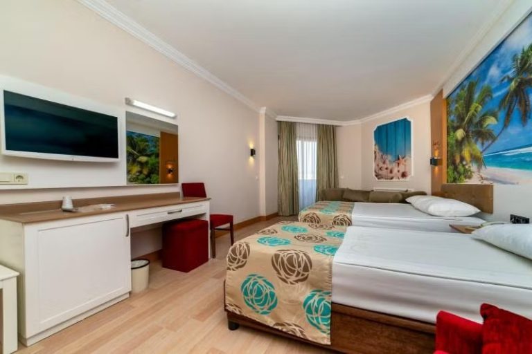 Standart Oda, Havuz veya Bahçe Manzaralı, Balkonlu,