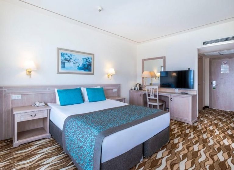Standart Oda, Kara Manzaralı, Balkonlu,